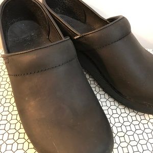 Dansko Clogs - Gently Used Pro Black Oiled